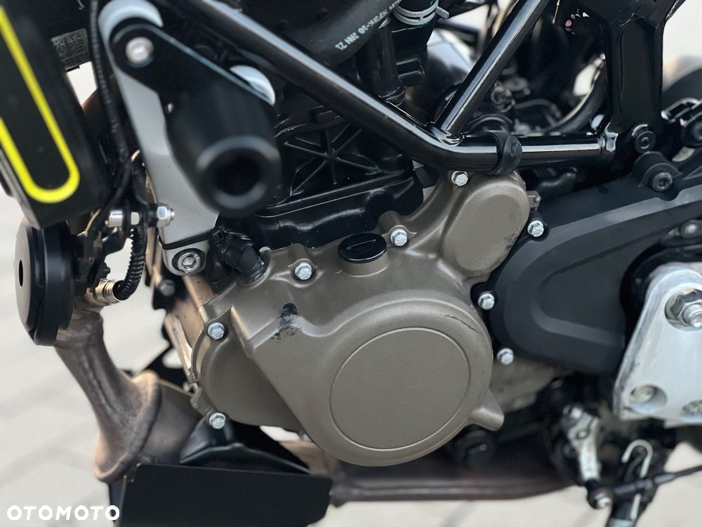 Husqvarna Svartpilen - 13