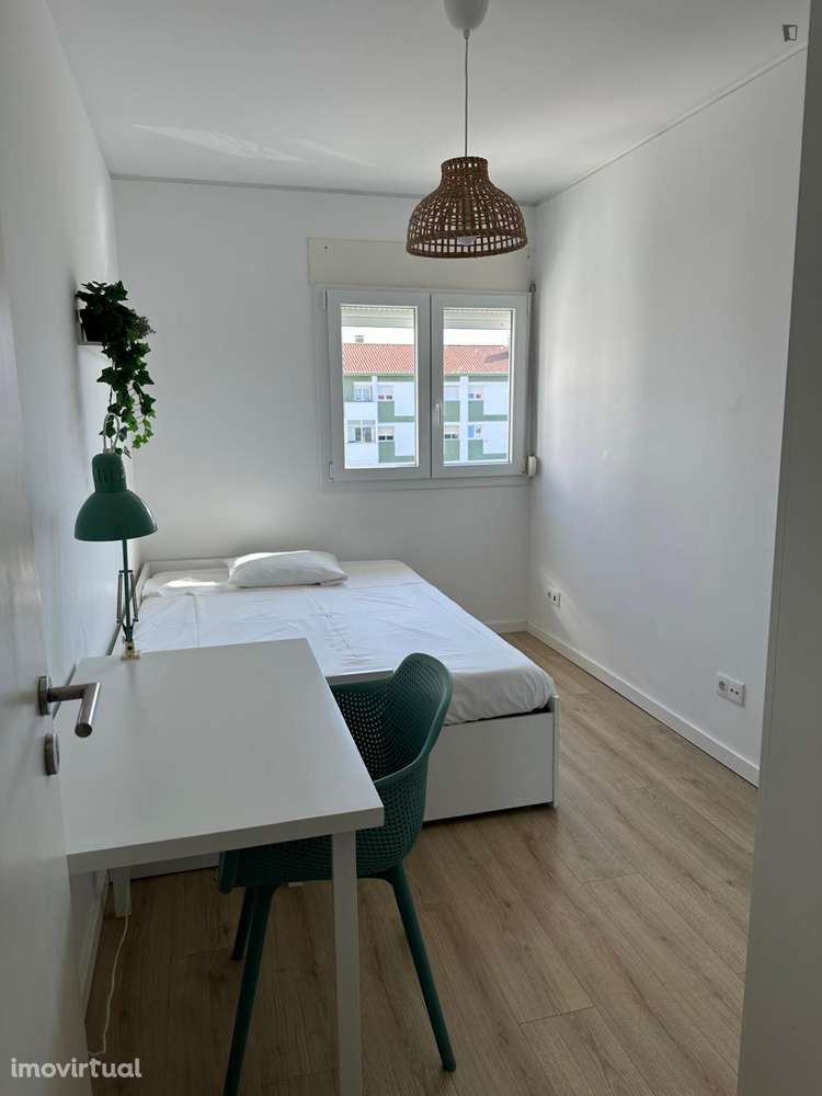 Quarto - localizado em Oeiras Lisbon - Grande imagem: 2/12