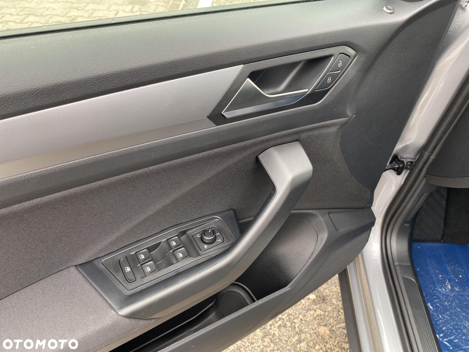 Volkswagen T-Roc - 30
