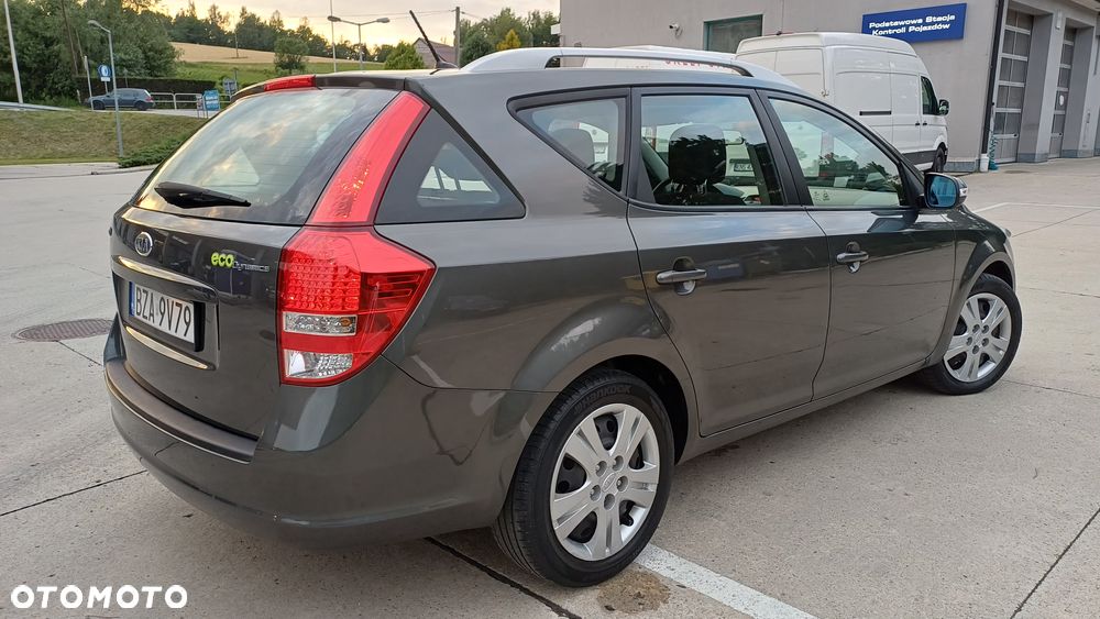 Kia Ceed - 5