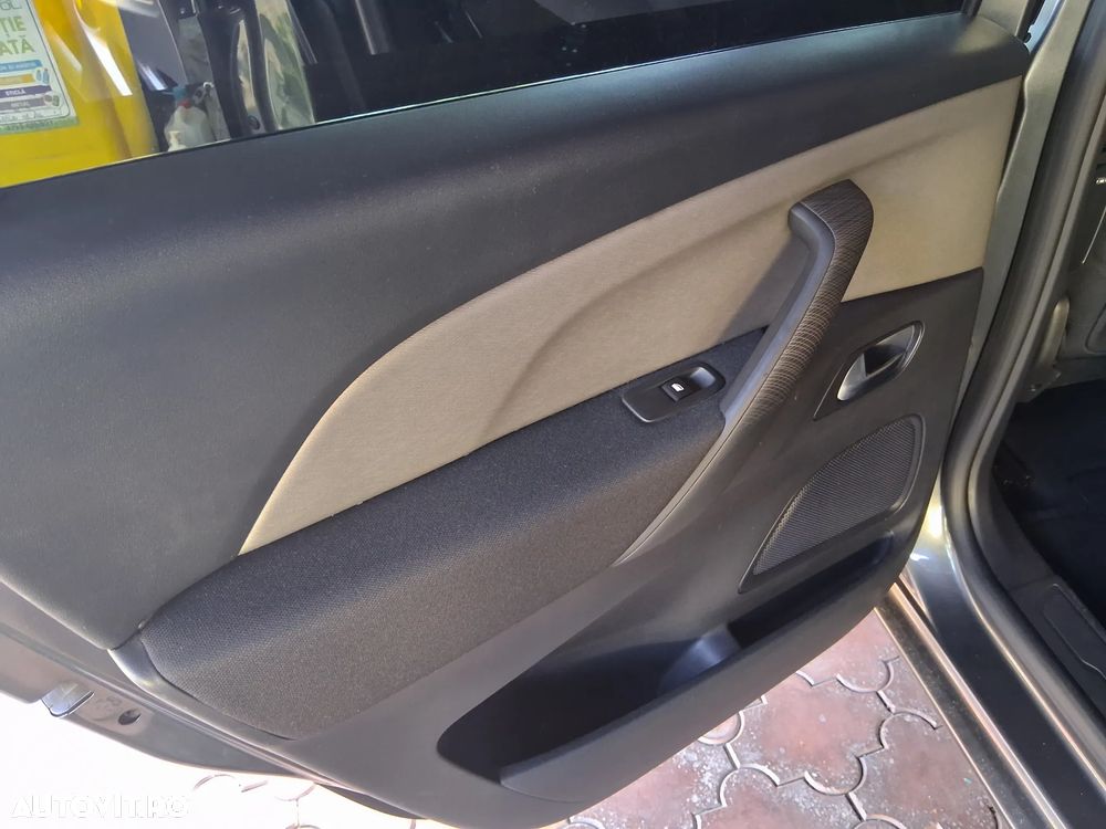 Citroën C4 Picasso 1.6 e-HDI Intensive - 12