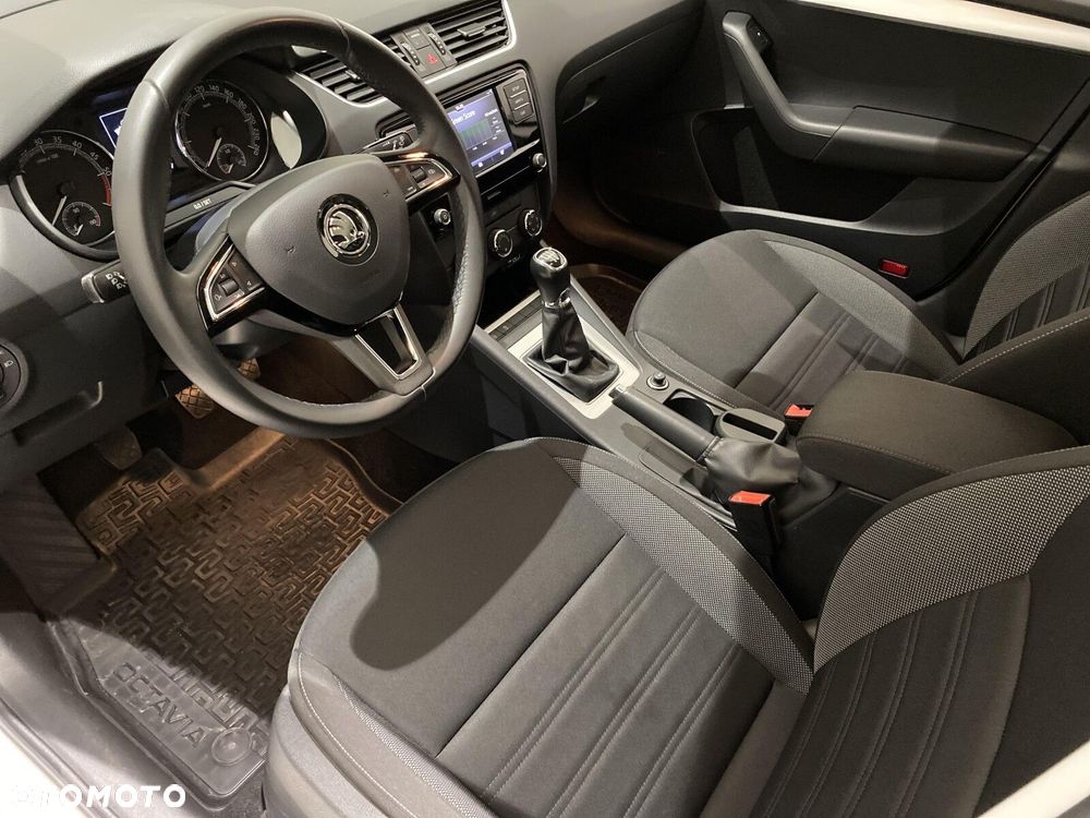 Skoda Octavia 1.6 TDI Ambition - 11