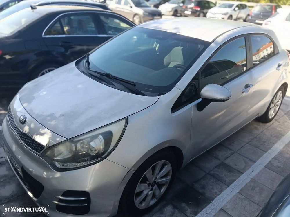 Kia Rio 1.1 CRDi TX AC+VE - 21
