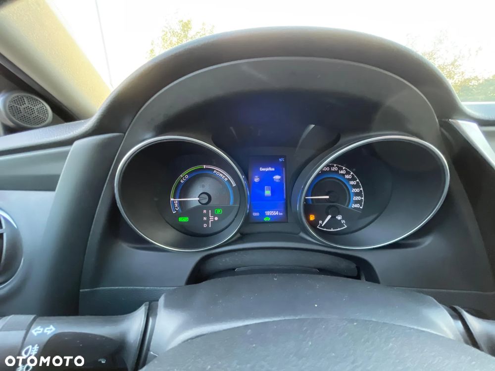 Toyota Auris 1.8 HSD Luna - 21