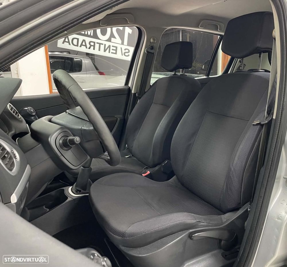 Renault Clio 1.2 16V Dynamique - 24