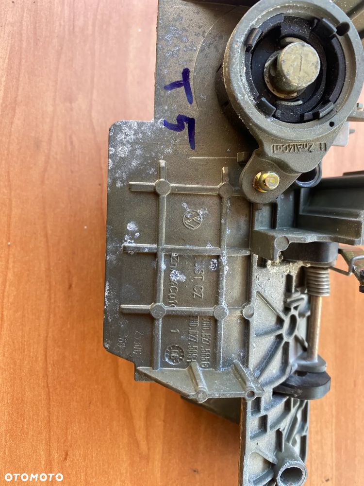KLAMKA DRZWI LEWY TYŁ VW TRANSPORTER T5 7H0827565G - 2