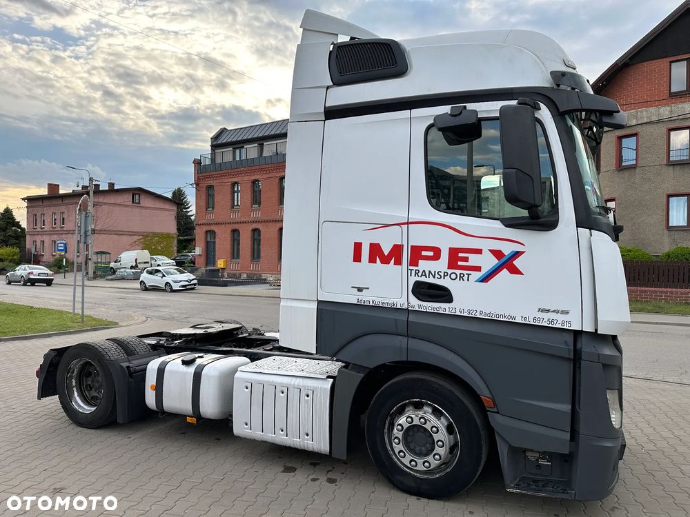 Mercedes-Benz ACTROS MP4 - 13