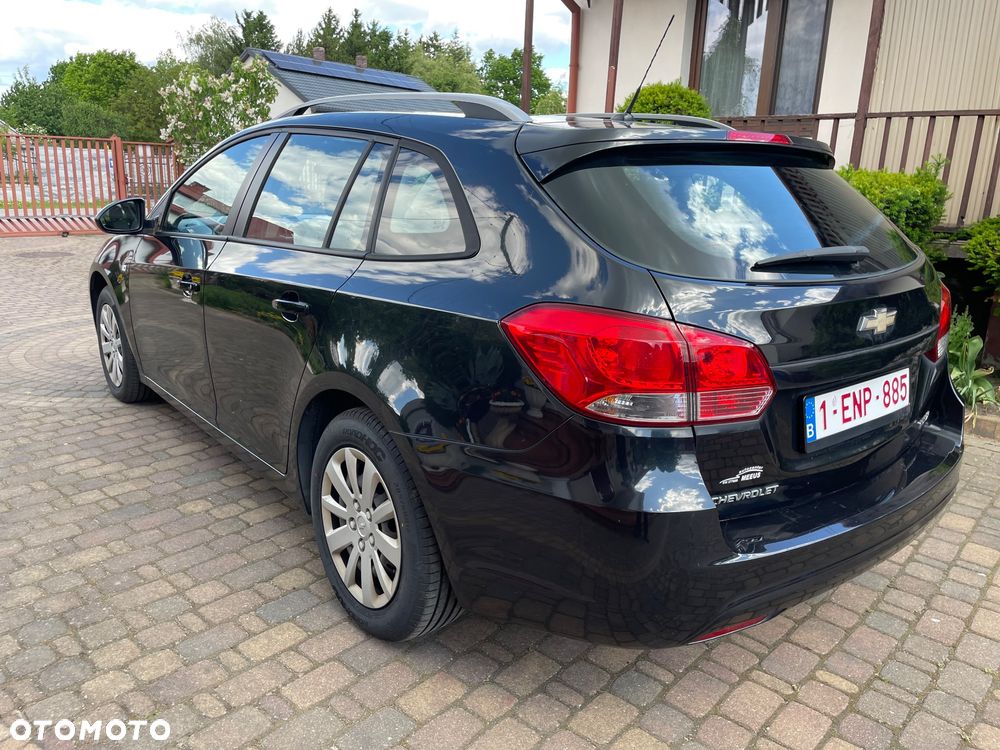 Chevrolet Cruze 1.7 D LT+ - 24