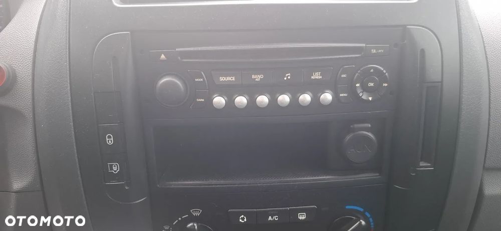 radio  Peugeot 3008 5008 SCUDO Expert JUMPY BERLINGO Partner - 1