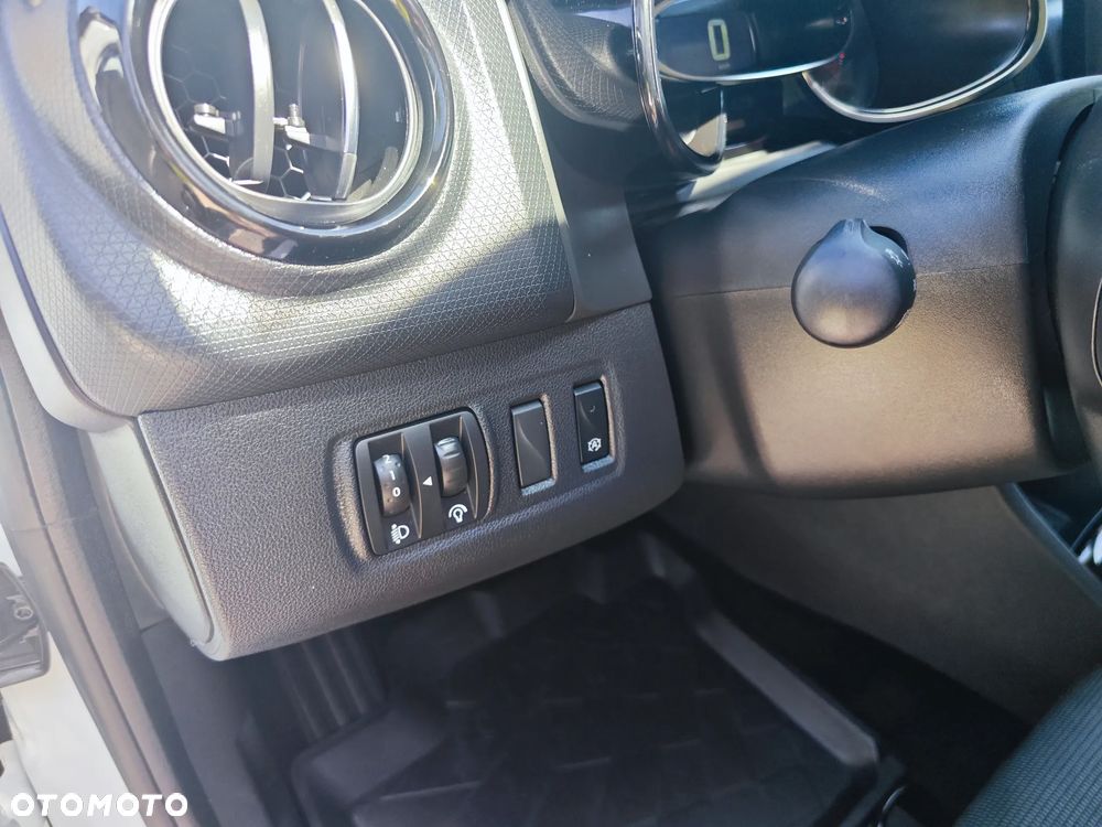 Renault Clio - 19