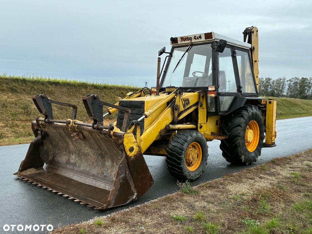 JCB 3CX - 28