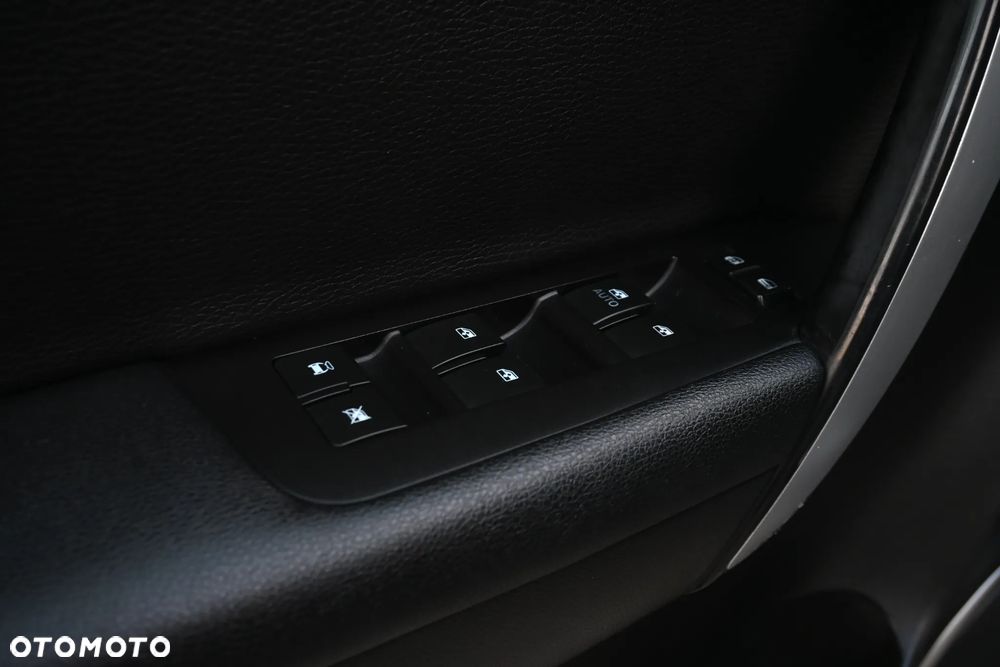 Chevrolet Captiva 3.0 4WD LTZ - 33