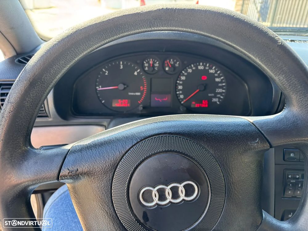Audi A4 Avant 1.9 TDI Attraction - 6