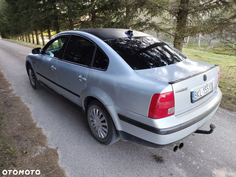 Volkswagen Passat 1.8 Trendline - 5