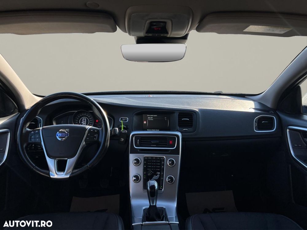 Volvo S60 D2 Momentum - 5