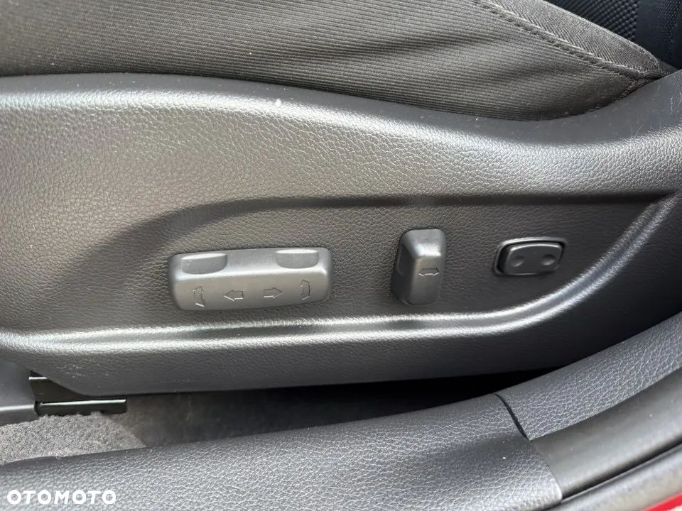Hyundai i40 i40cw 2.0 Premium - 28