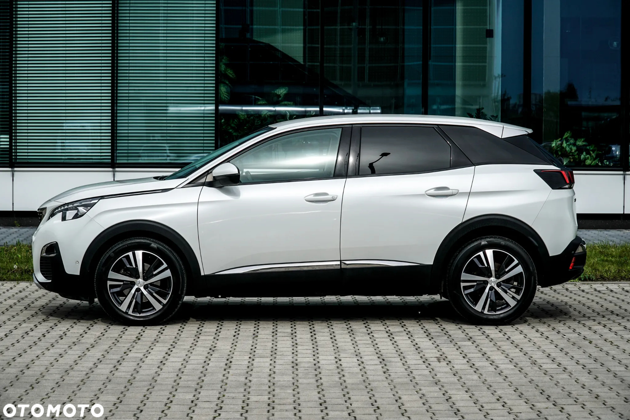 Peugeot 3008 1.5 BlueHDi Active Pack S&S - 4
