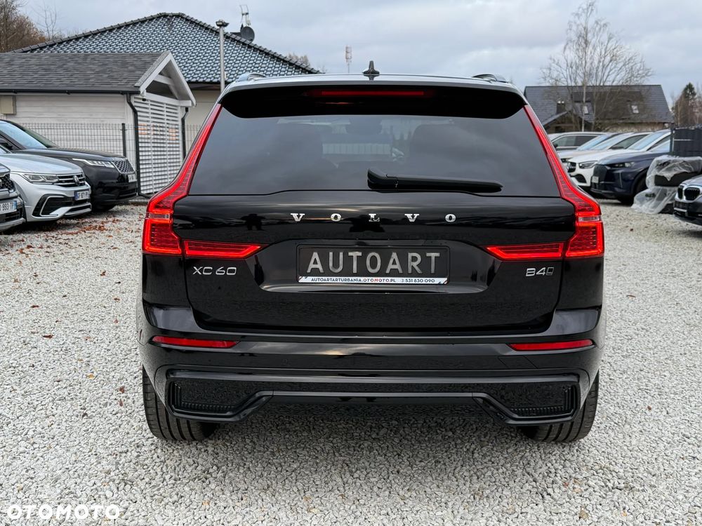 Volvo XC 60 B4 D AWD Ultimate Dark - 12