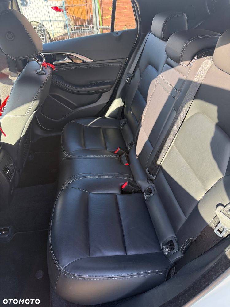 Infiniti Q30 2.2d Premium Tech AWD 7DCT - 10