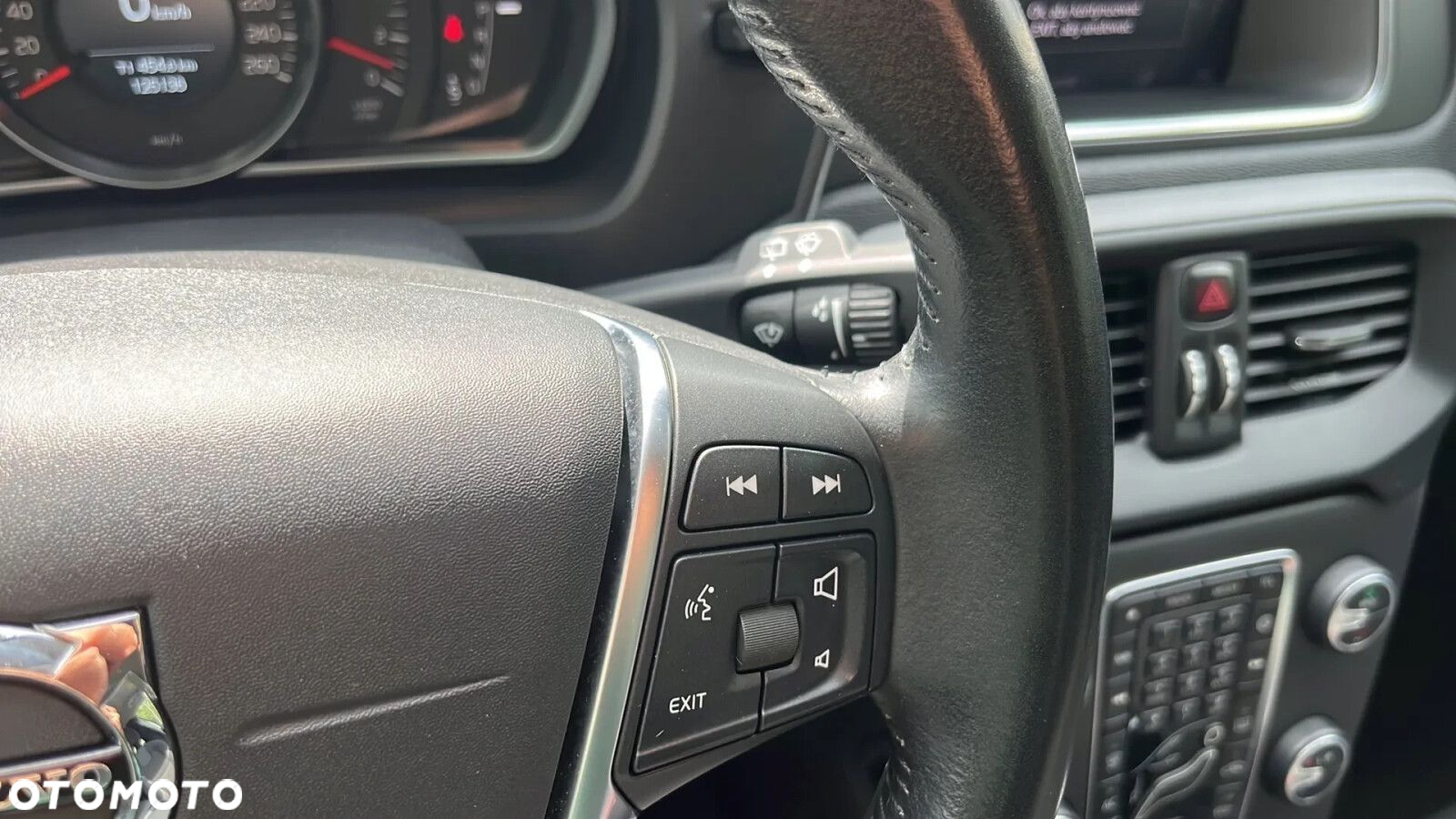 Volvo V40 D3 Drive-E Momentum - 18