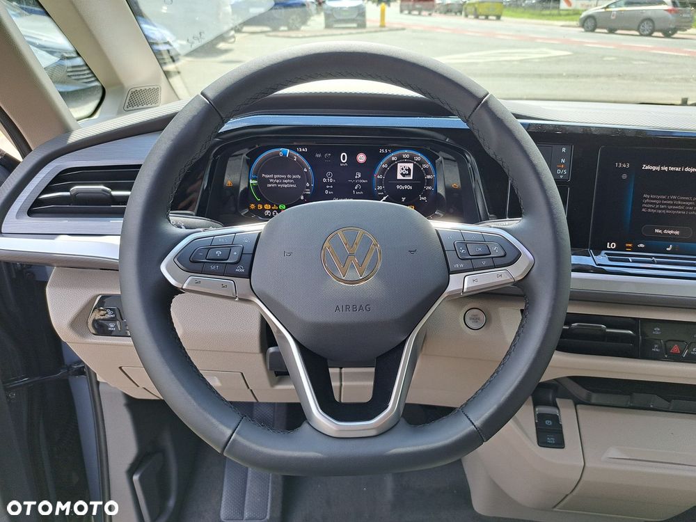 Volkswagen Multivan - 11