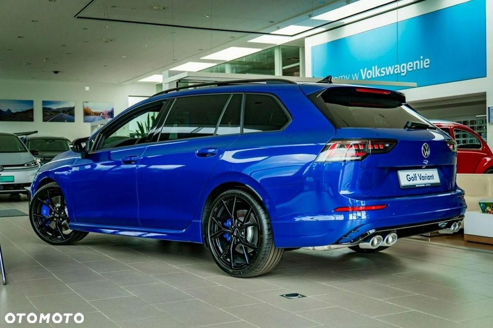 Volkswagen Golf - 10