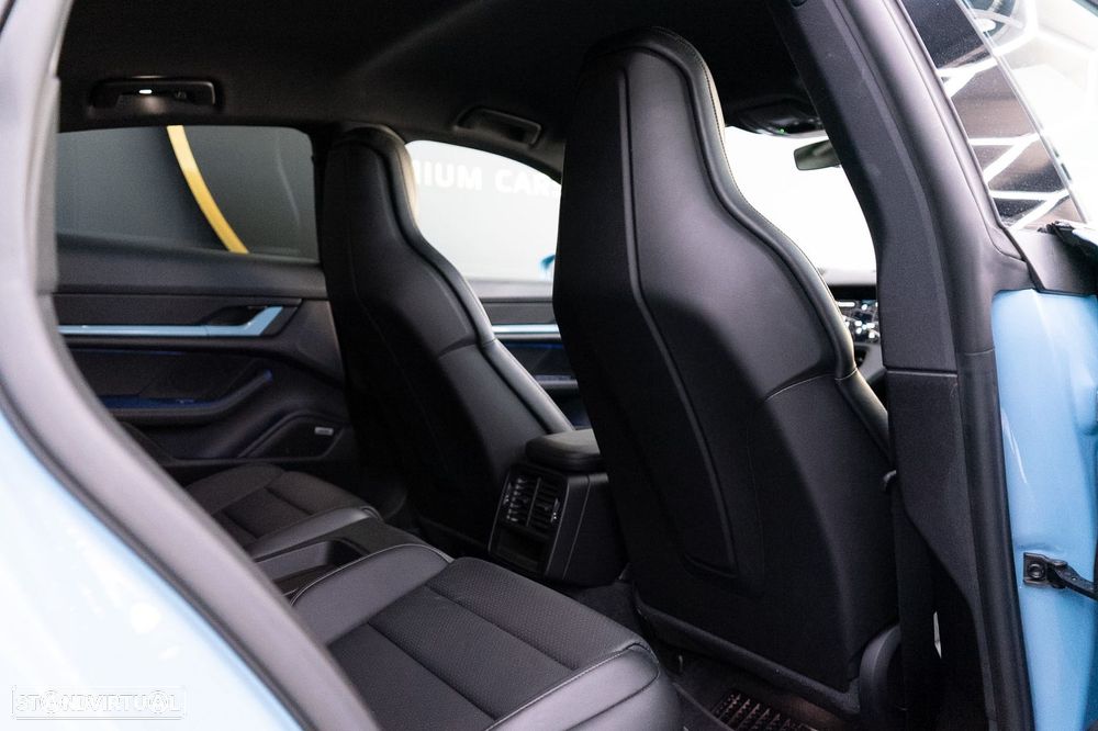 Porsche Taycan 4S - 44