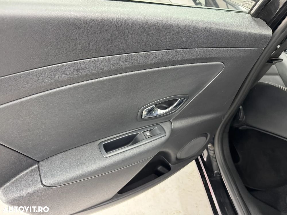 Renault Megane ENERGY dCi 110 EDC BUSINESS - 20