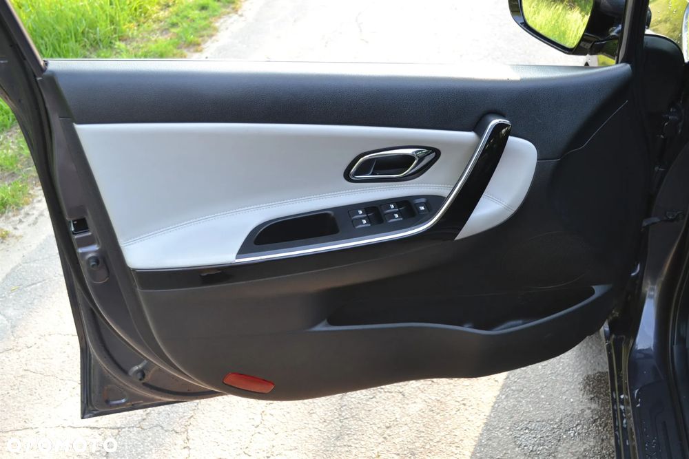Kia Ceed 1.6 GDI DCT Platinum Edition - 9