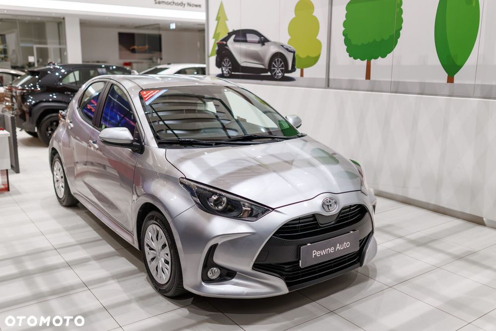 Toyota Yaris 2023 photo 3