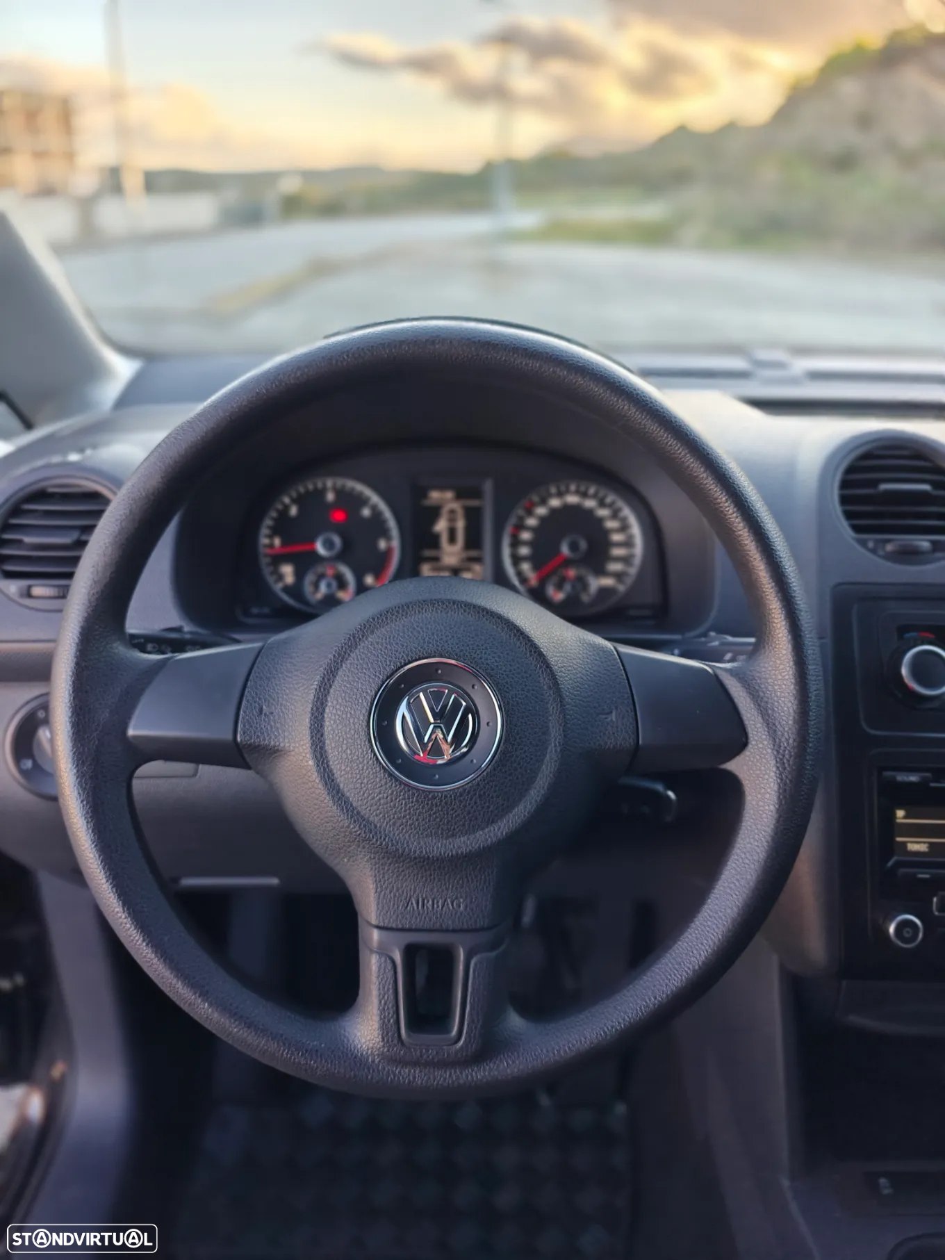 VW Caddy Business 102cv AC - 8