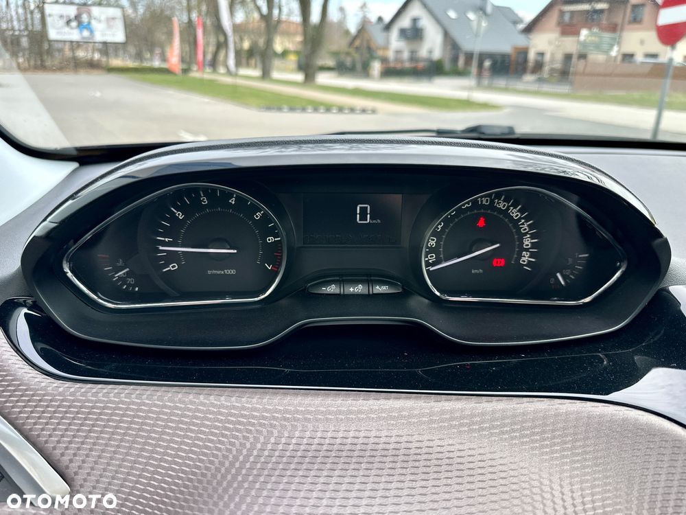 Peugeot 2008 PureTech 82 Allure - 30