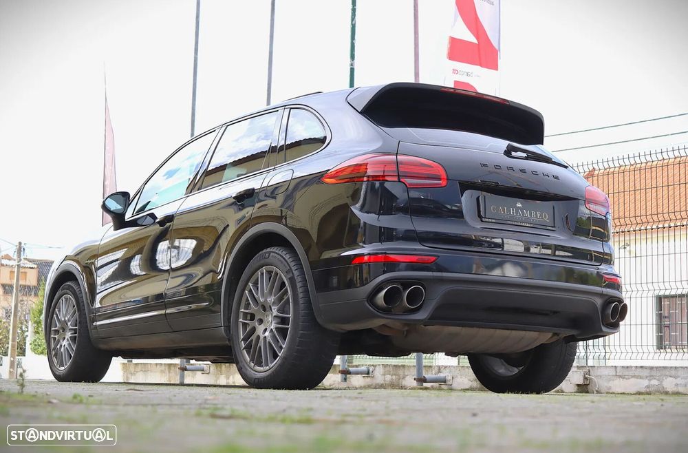 Porsche Cayenne S E-Hybrid - 10
