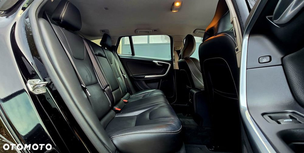 Volvo V60 D3 Drive-E Summum - 28