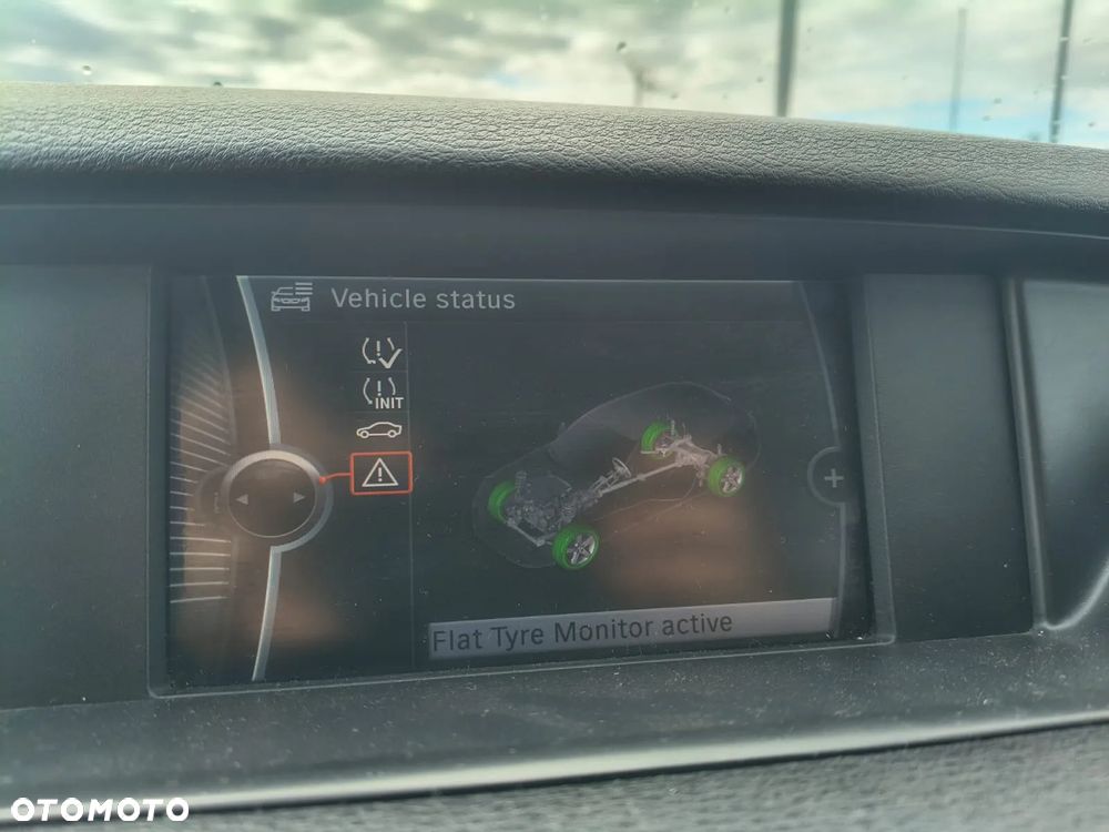 BMW X1 sDrive18d - 12