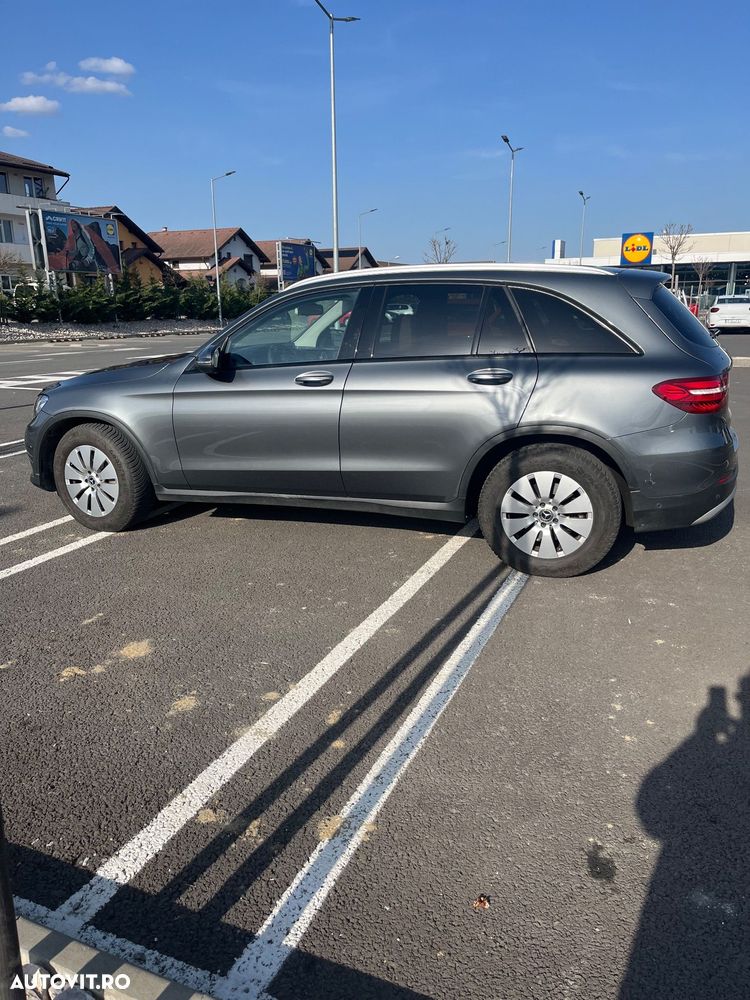 Mercedes-Benz GLC 220 d 4MATIC 9G-TRONIC - 2