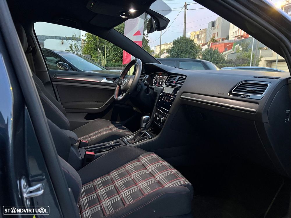 VW Golf 2.0 TSI GTI DSG Performance - 22