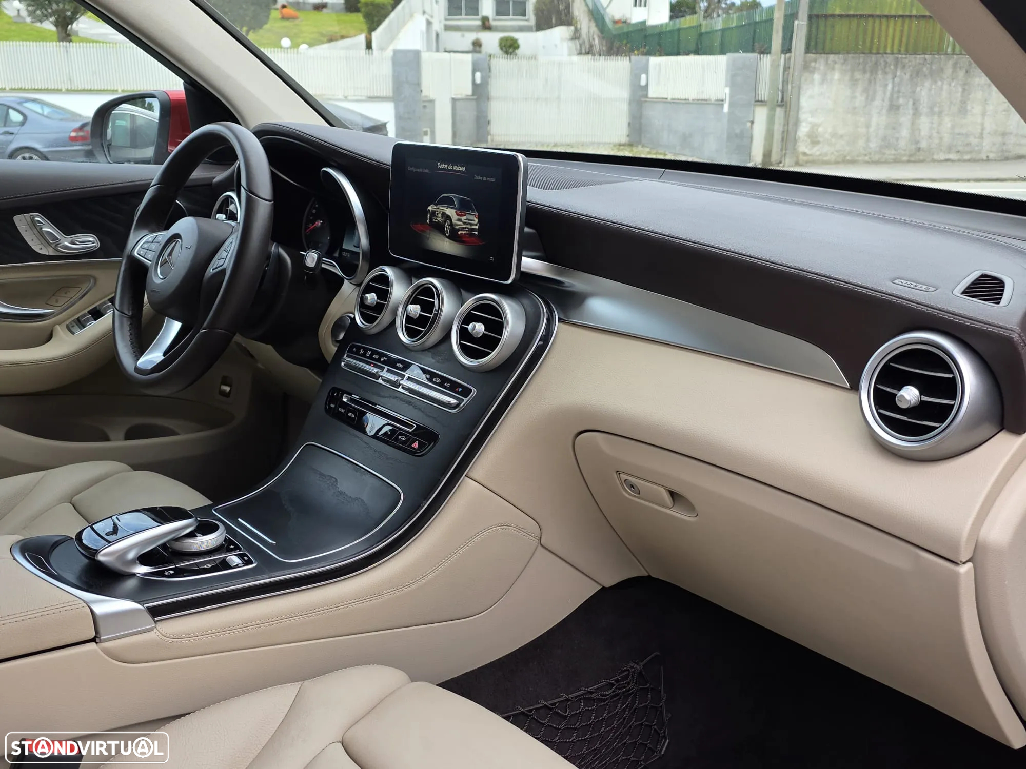 Mercedes-Benz GLC 250 d AMG Line 4-Matic - 17