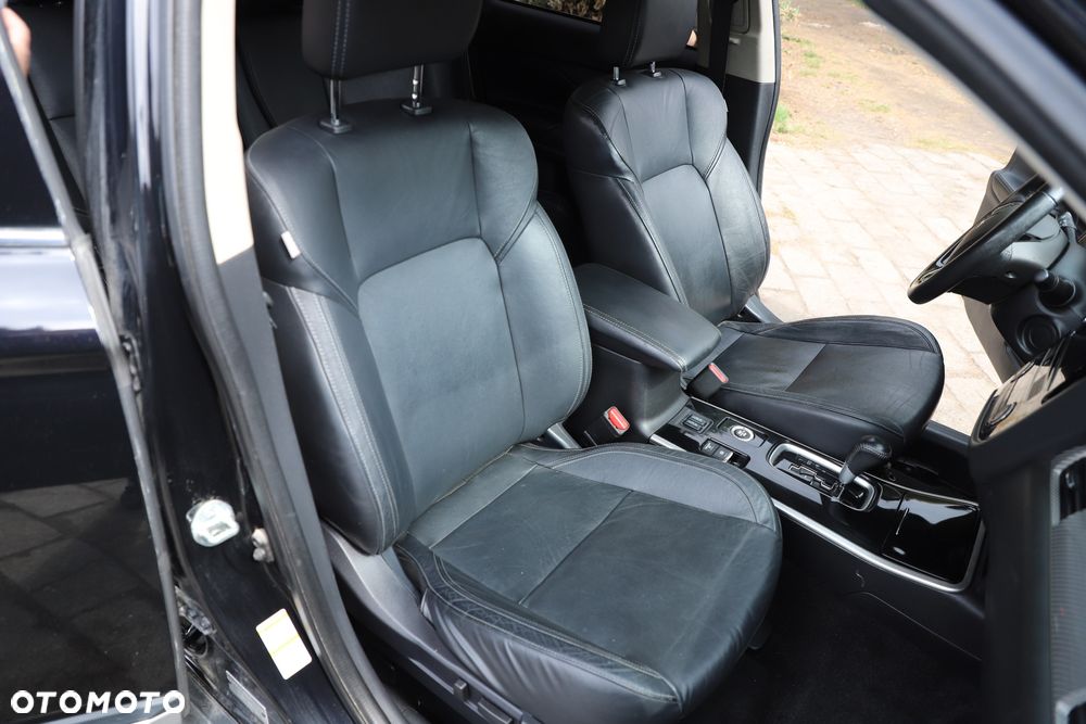 Mitsubishi Outlander - 6