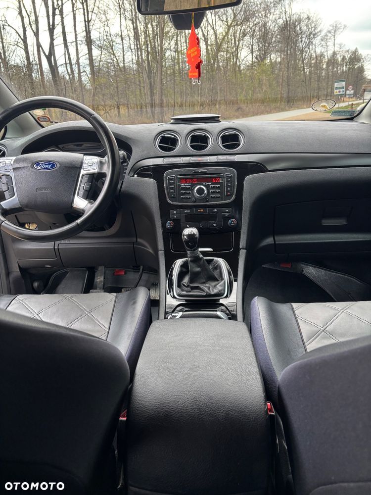 Ford S-Max 2.0 Titanium - 26