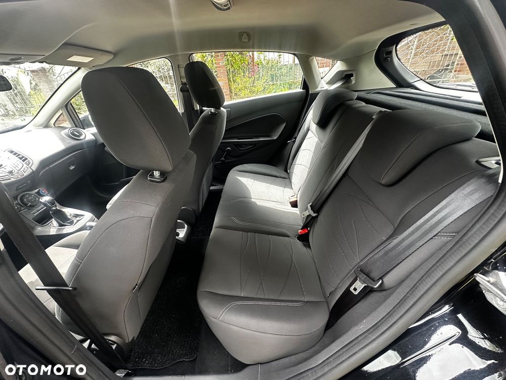 Ford Fiesta 1.0 Champions Edition - 13