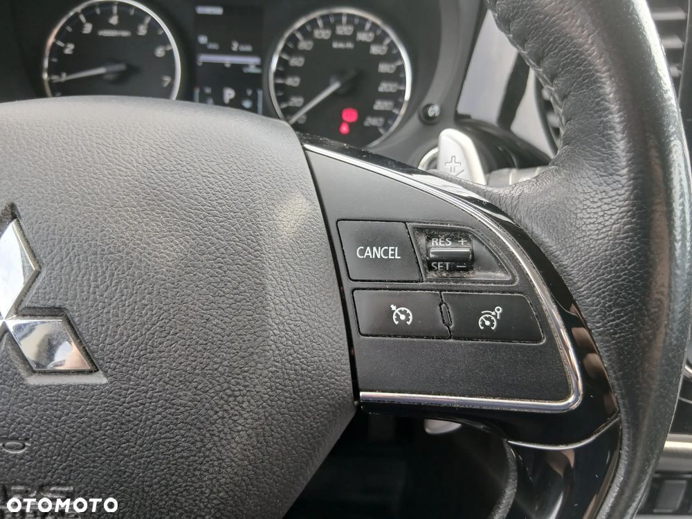 Mitsubishi Outlander 2.0 Intense Comfort 4WD CVT - 18