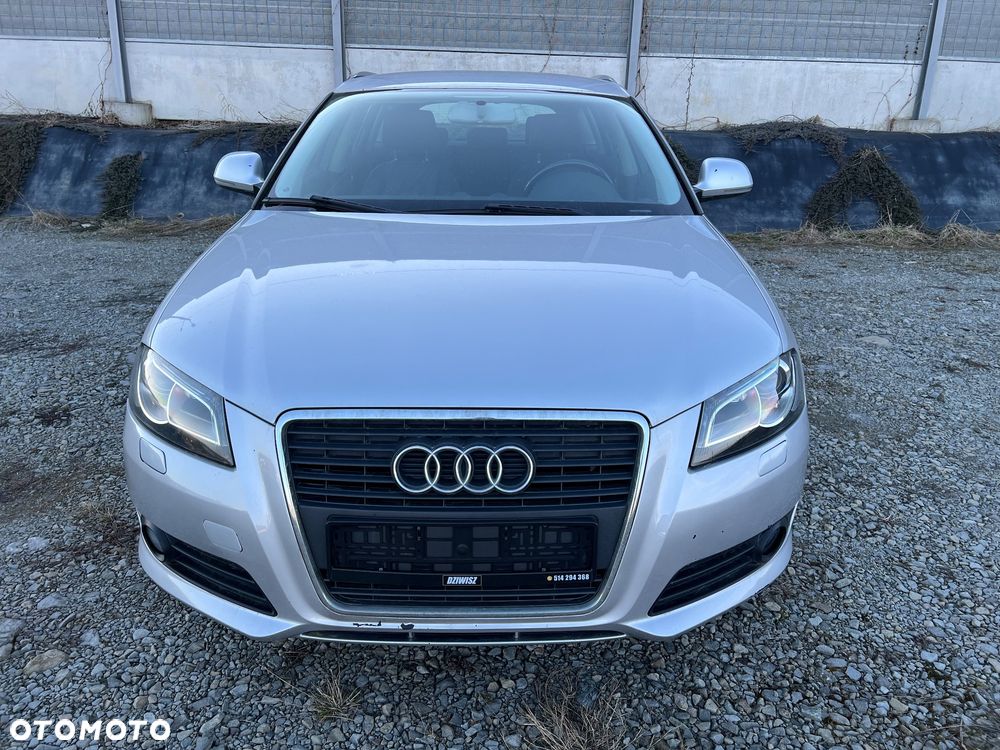 Audi A3 Sportback 1.6 TDI DPF S line Sportpaket - 5