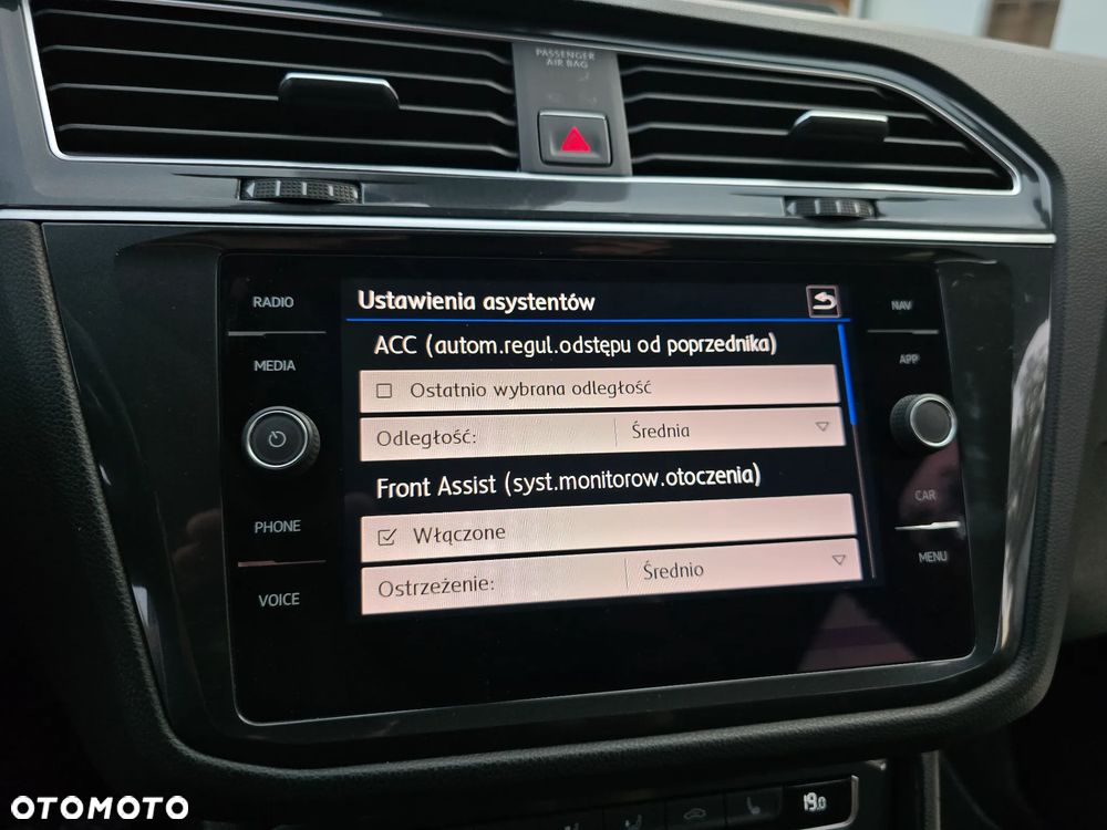 Volkswagen Tiguan 2.0 TDI SCR R-Line - 24