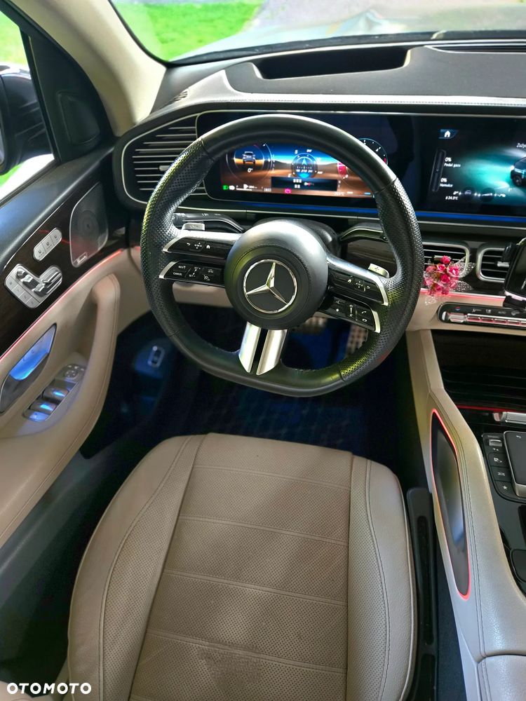 Mercedes-Benz GLS - 22