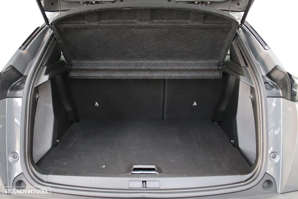 Peugeot 2008 1.2 PureTech Allure EAT8 - 22