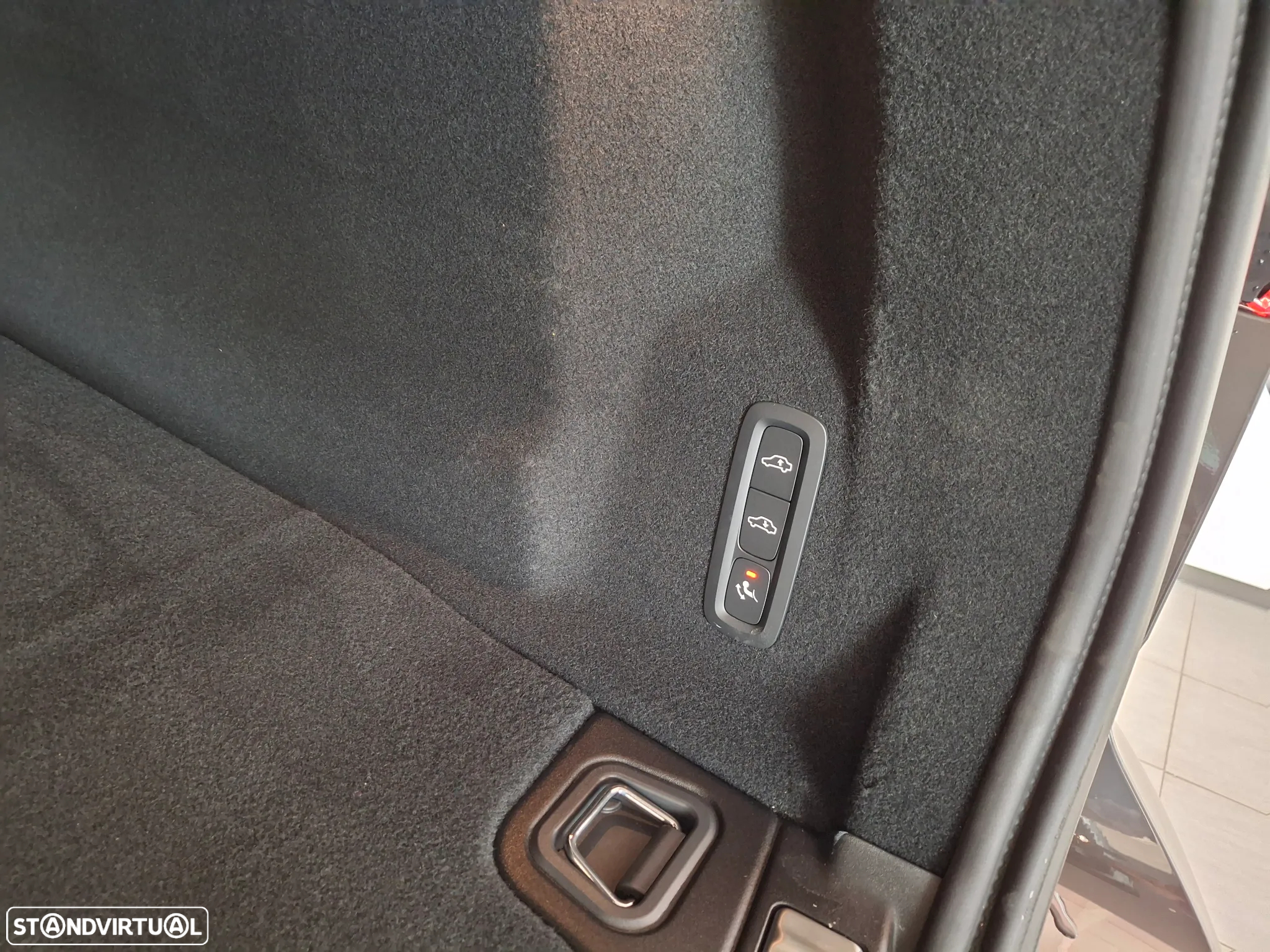Volvo XC 60 2.0 T8 PHEV Ultra Dark AWD - 38