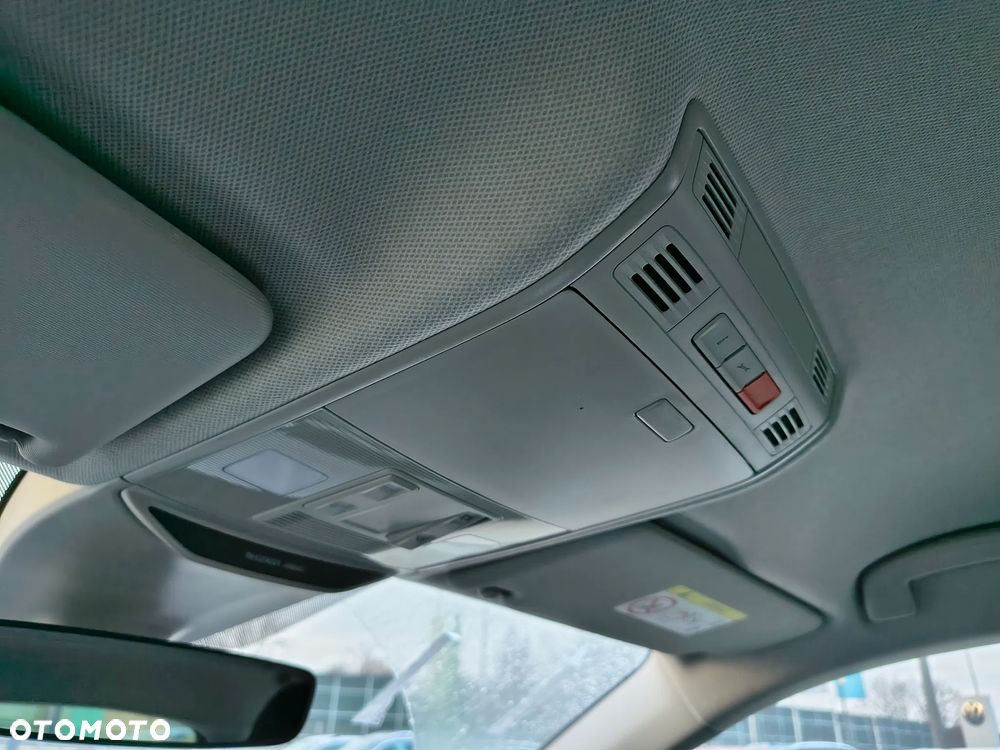 Skoda Scala 1.0 TSI Selection DSG - 24