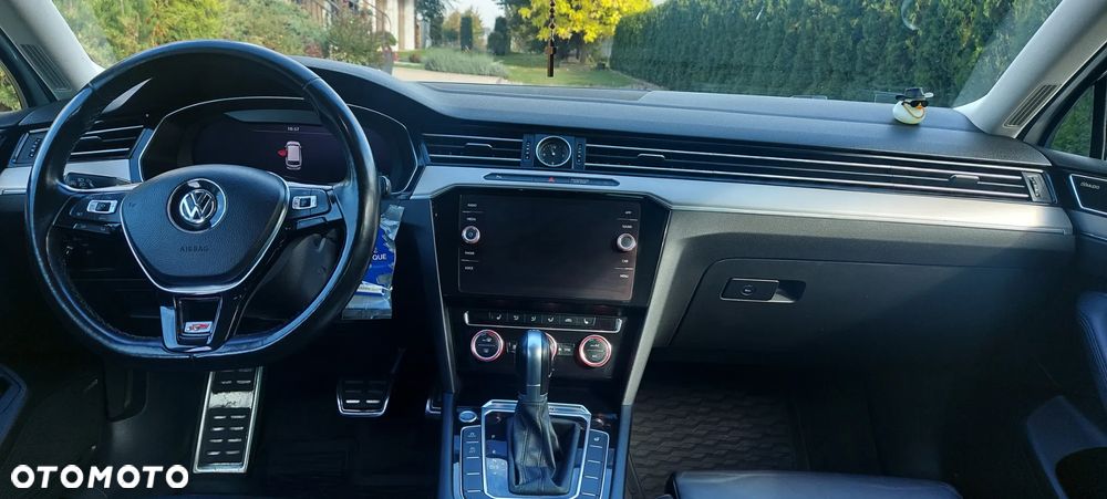 Volkswagen Passat - 20