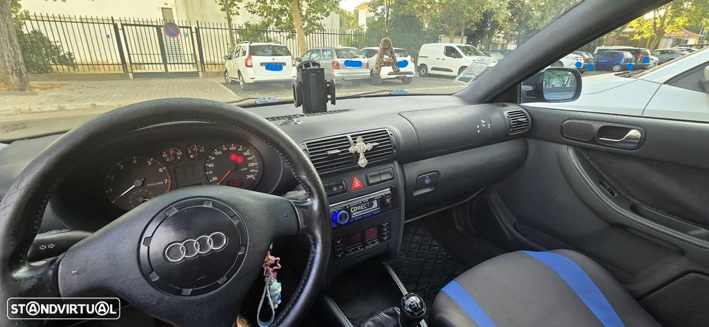 Audi A3 1.8 - 14